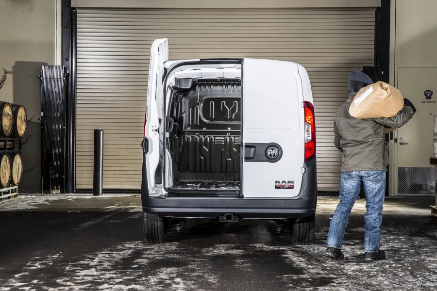  Dodge Ram ProMaster City Tradesman Cargo 2015 года  (фото 6 из 30)